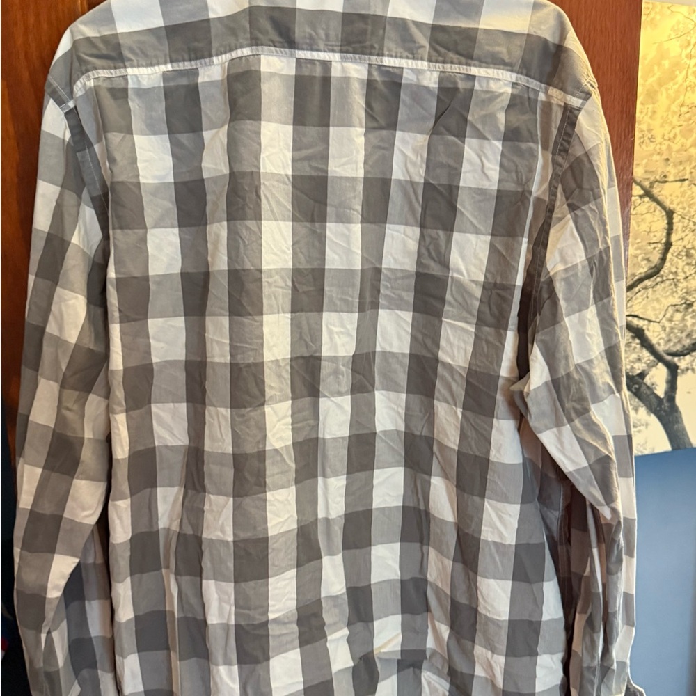 American Eagle Outfitters Gray and White Casual Button Down Shirt